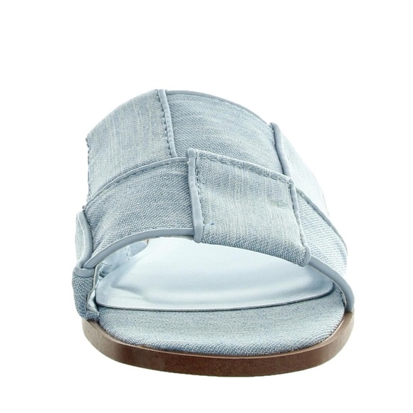 BANDOLINO Woven Flat Sandal- Size  10 Denim - Picture 3 of 3